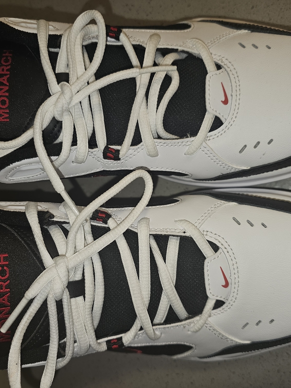NEW Nike Men’s Monarch IV Sneakers